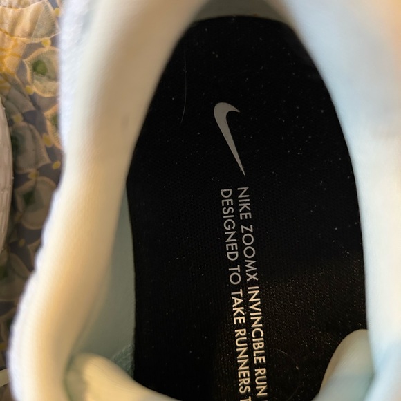 Nike Zoom X Invincible 2, size 9 - Picture 3 of 5